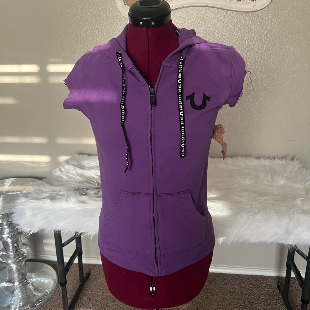 TRUE RELIGION Women's Zip Up Hoodie Sweatshirt Short Sleeves. Plum Purple. Sz XS